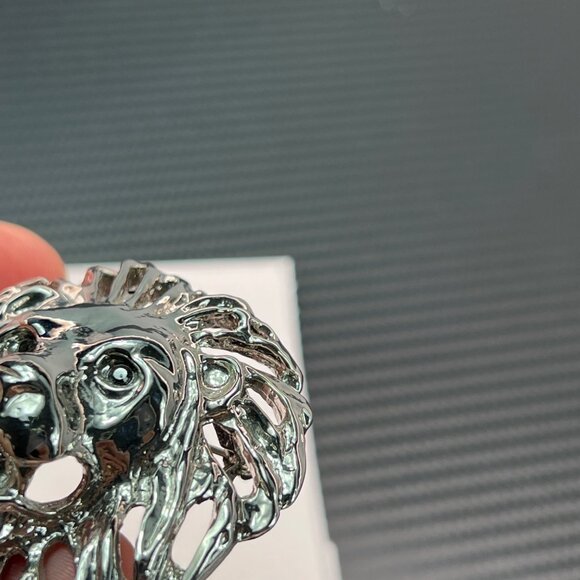 Vintage Silver Tone Lion Head Brooch or Pendant Regal Bold Big Cat Lapel Jewelry - Picture 6 of 7